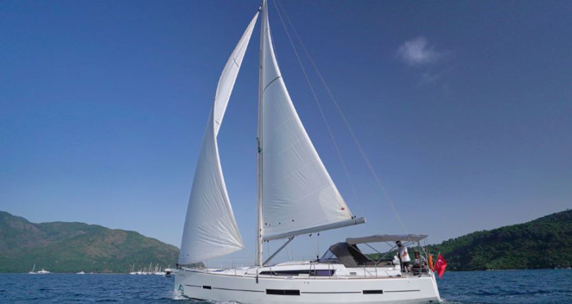 YELKENLİ YAT LA ESPERANZA - MARMARIS