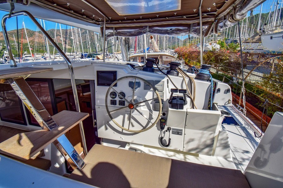 КАТАМАРАН AMBER - МАРМАРИС