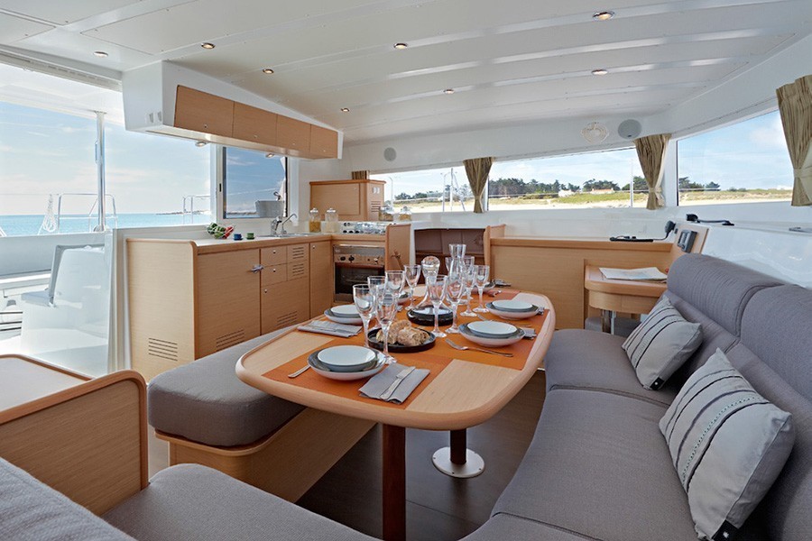 КАТАМАРАН MILLY - МАРМАРИС