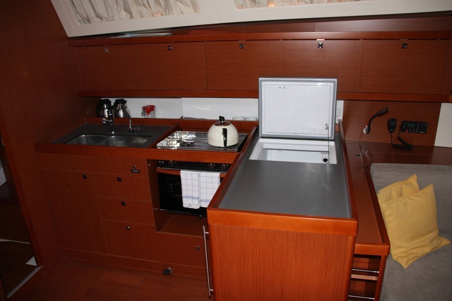 ПАРУСНАЯ ЯХТА TONIC  - МАРМАРИС