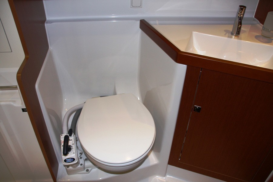 ПАРУСНАЯ ЯХТА TONIC  - МАРМАРИС