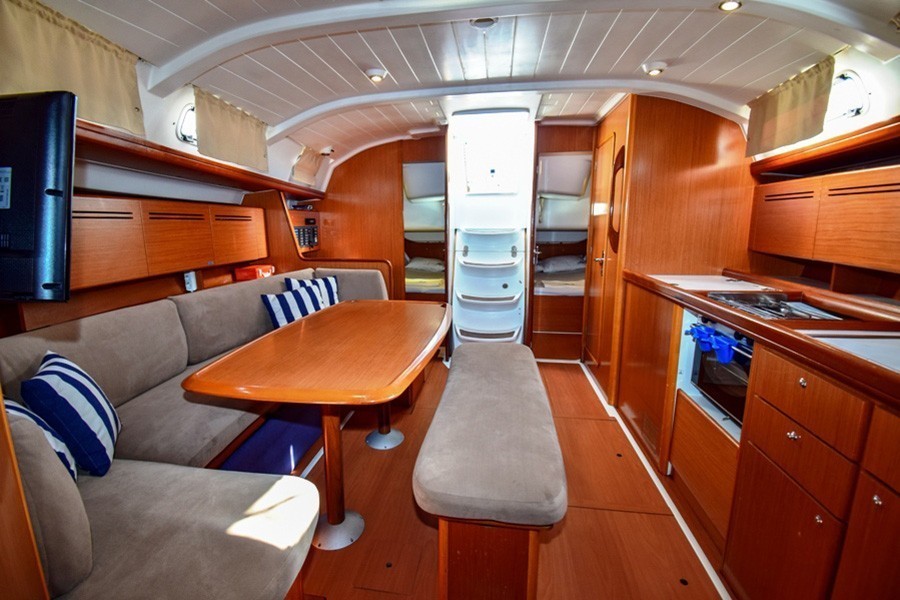 SAILING YACHT BLONDIE - MARMARIS