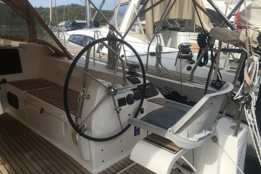 ПАРУСНАЯ ЯХТА DESPERADO - ФЕТХИЕ