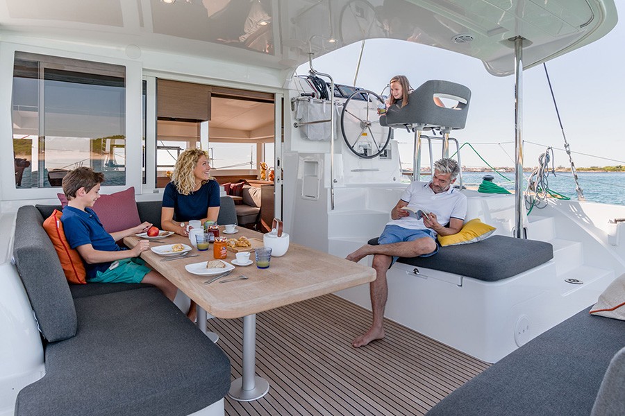 КАТАМАРАН LEO - ФЕТХИЕ