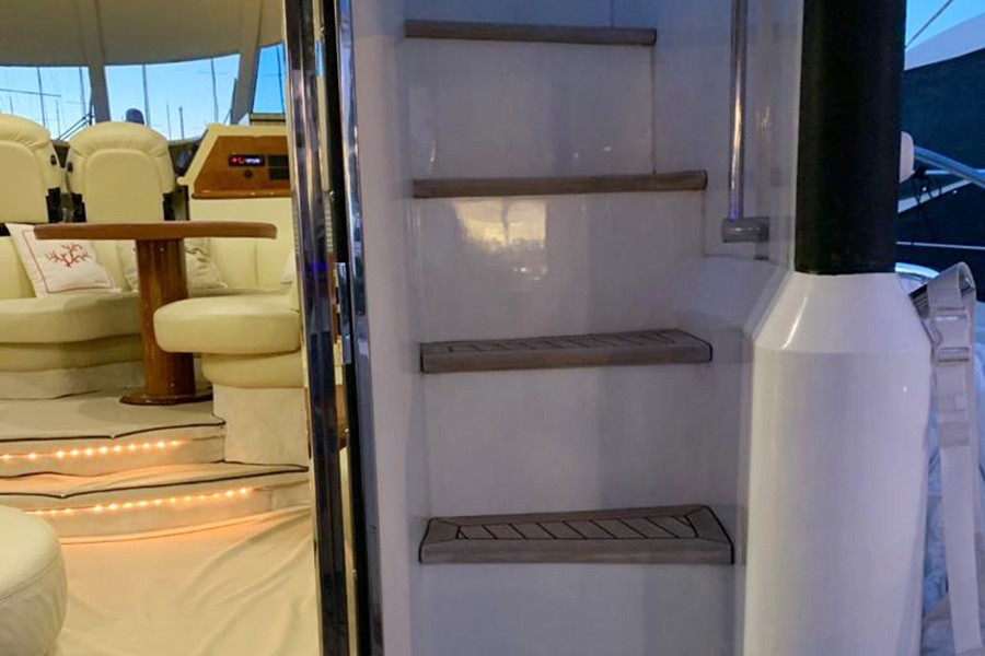 YAT FERETTI - İZMİR