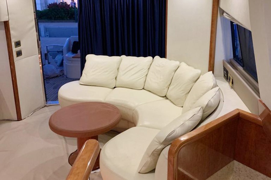 YAT FERETTI - İZMİR