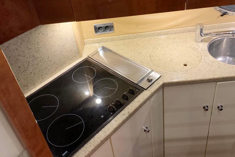 YAT FERETTI - İZMİR