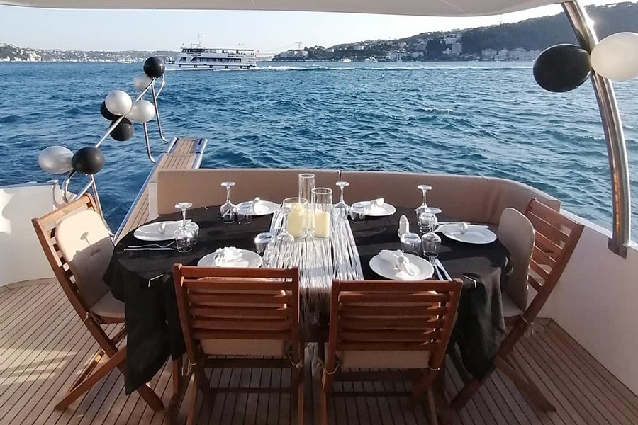 YACHT TOYS - ISTANBUL