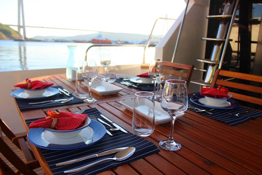 YACHT TOYS - ISTANBUL