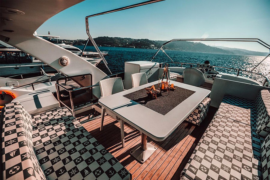 YAT HYPNOS - İSTANBUL