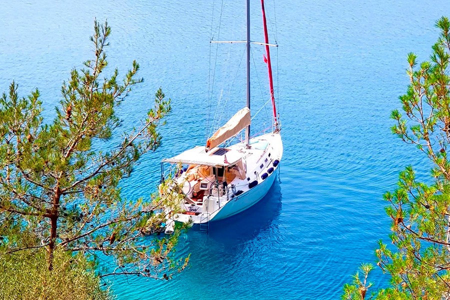 ПАРУСНАЯ ЯХТА TINA - БОДРУМ