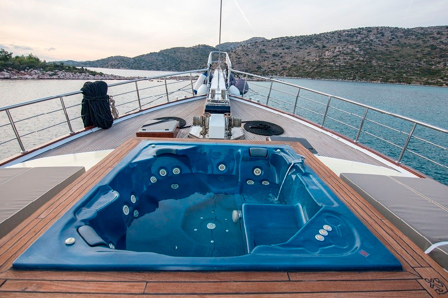 ГУЛЕТ NEVRA QUEEN - БОДРУМ