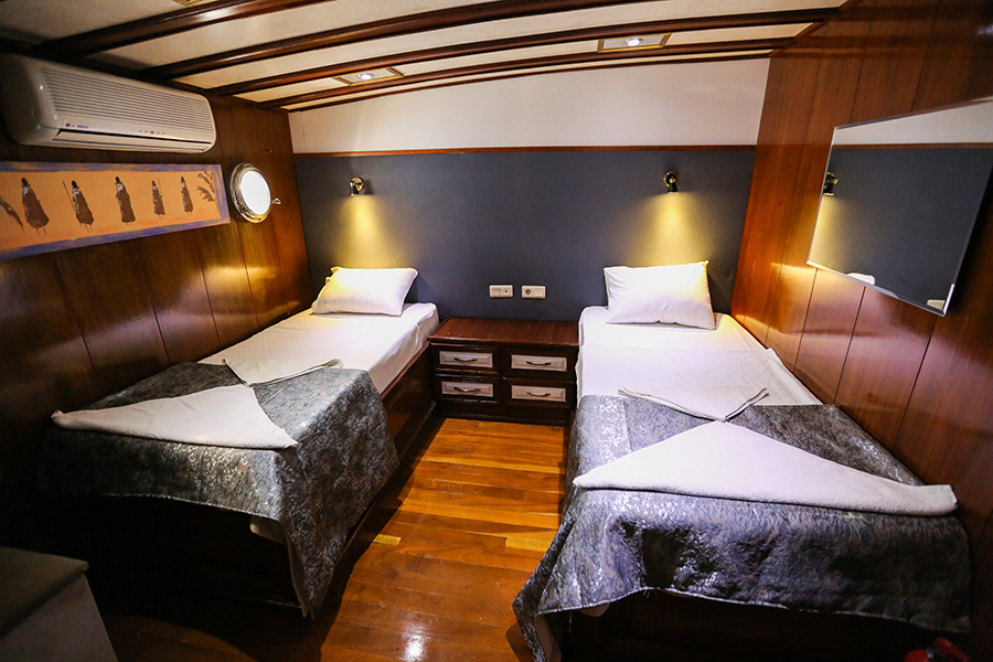 YACHT MY MOM - ANTALYA