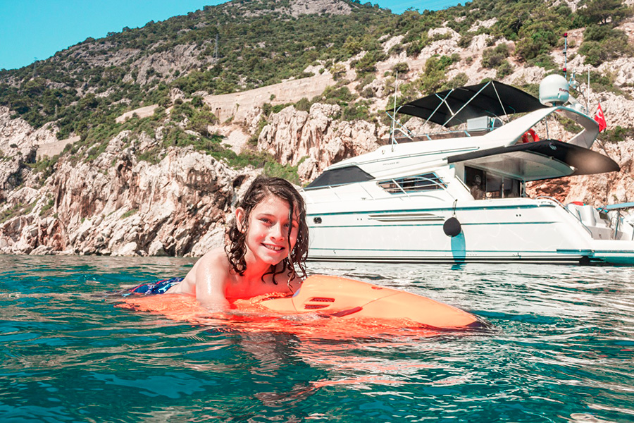 ЯХТА DAHASH - КЕМЕР