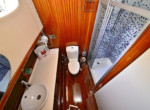 gulet-luce-del-mare-bathroom