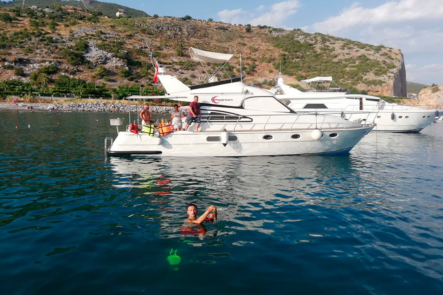 YACHT MY MOM - ANTALYA