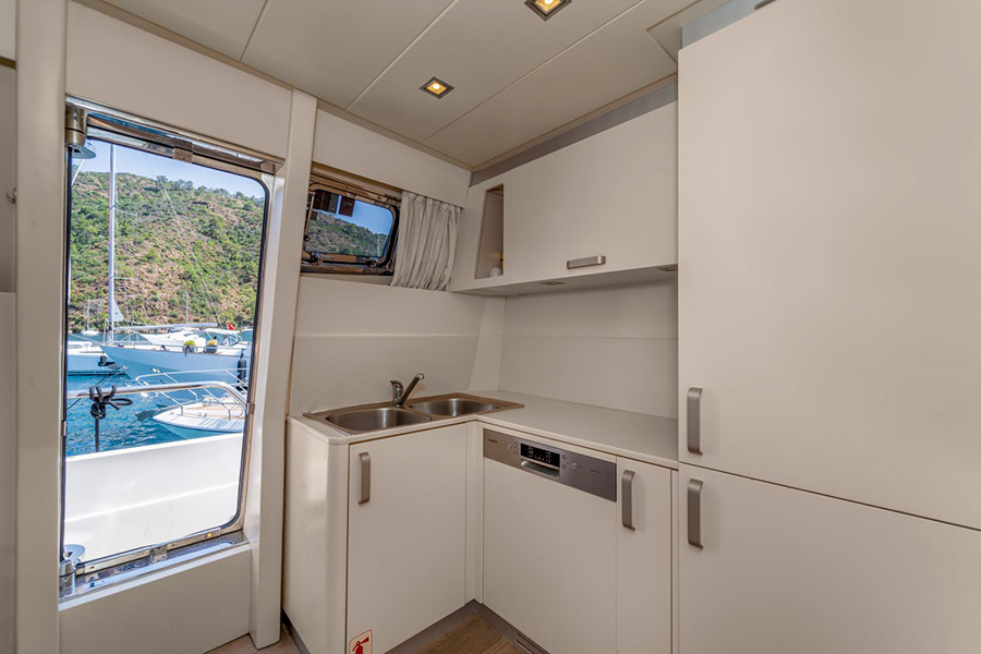 YACHT MY MOM - ANTALYA