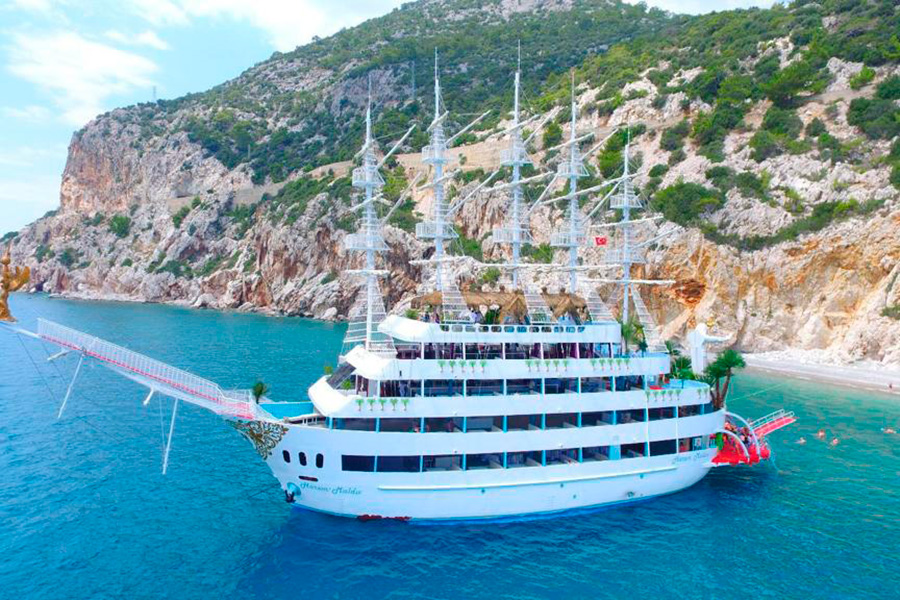 ЯХТА MY MOM - АНТАЛИЯ