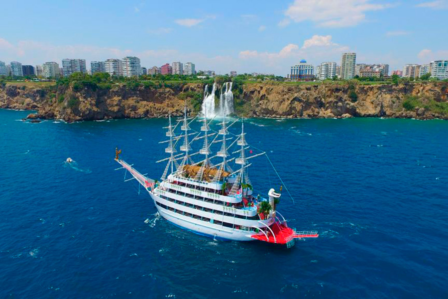 ЯХТА MY MOM - АНТАЛИЯ