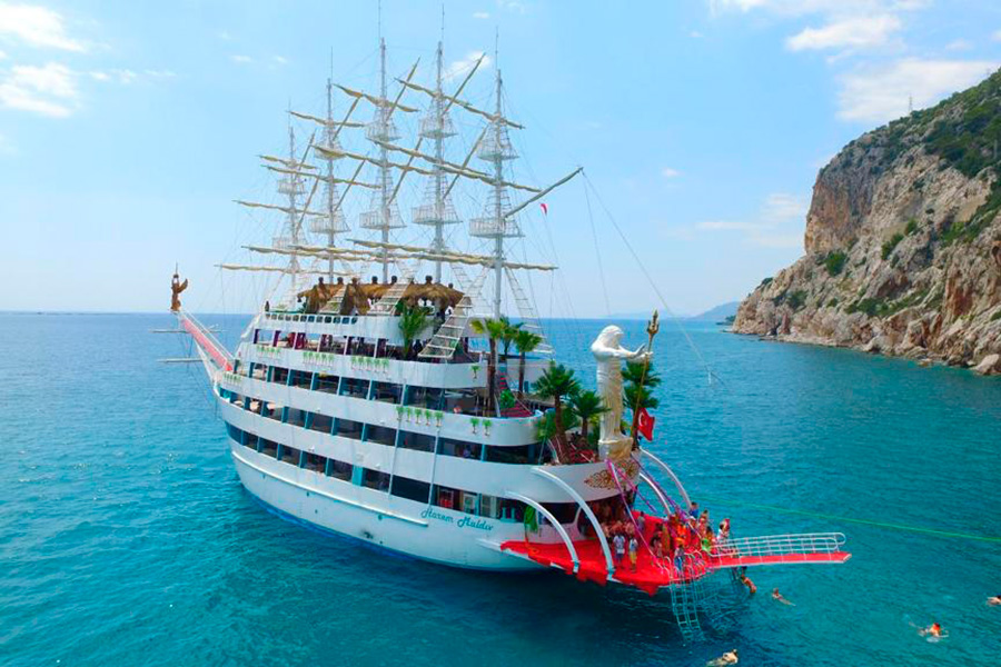 ЯХТА MY MOM - АНТАЛИЯ