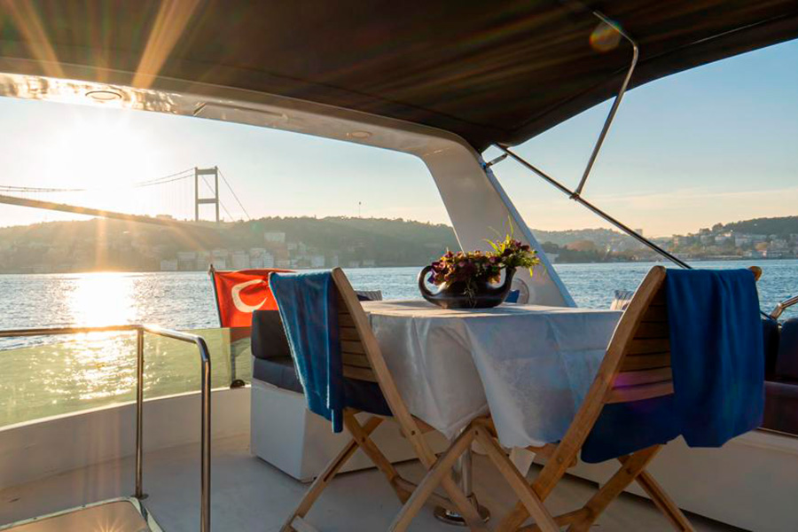 ЯХТА IST 01 - СТАМБУЛ