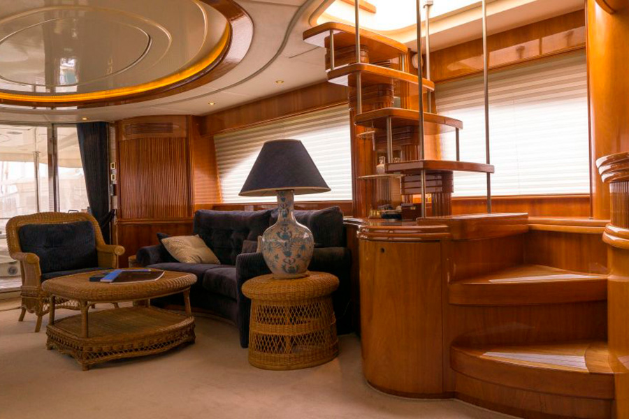 ЯХТА STOLI - ГЕДЖЕК