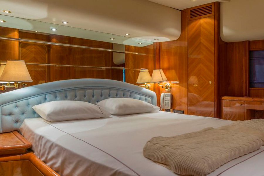 ЯХТА STOLI - ГЕДЖЕК