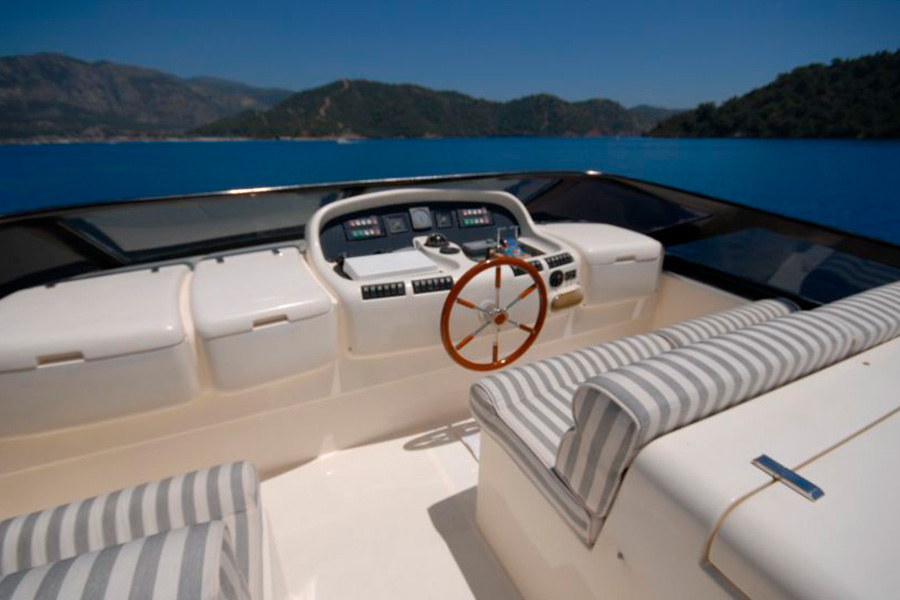 ЯХТА STOLI - ГЕДЖЕК