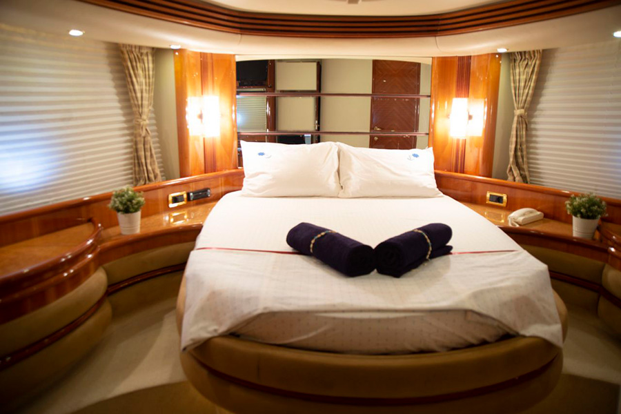 ЯХТА AZIMUT 68 PLUS - КЕМЕР