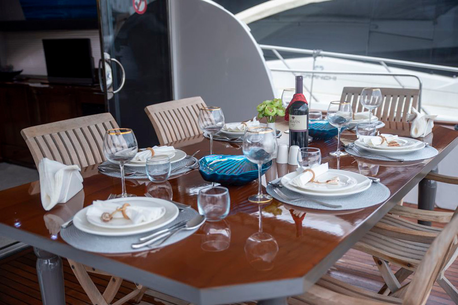 ЯХТА SIROCCO - ГЕДЖЕК