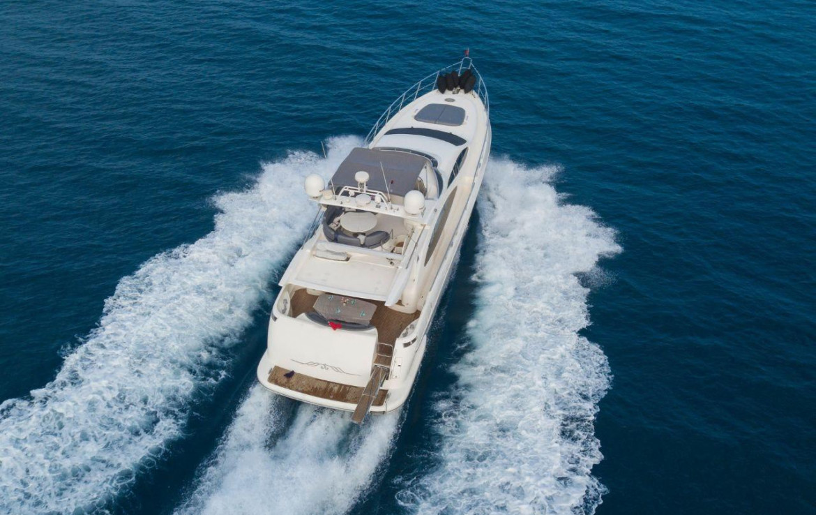 ЯХТА AZIMUT 68 PLUS - КЕМЕР