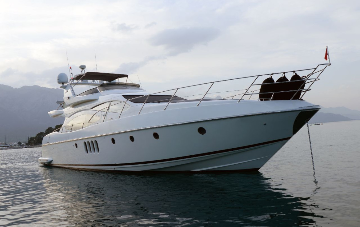 ЯХТА AZIMUT 68 PLUS - КЕМЕР