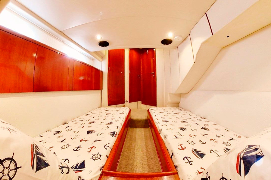 ЯХТА FAIRLINE SQUADRON 55 - КЕМЕР