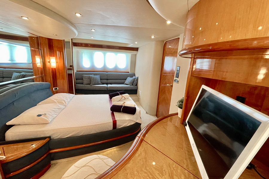 ЯХТА AZIMUT 68 PLUS - КЕМЕР