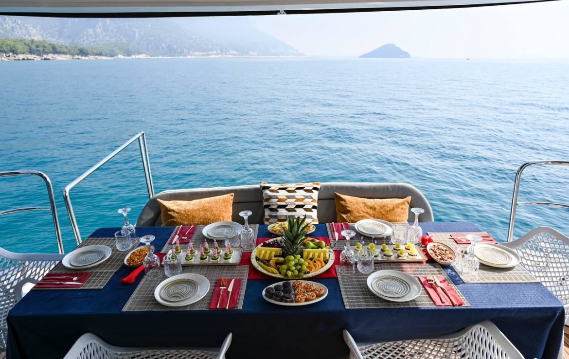 ЯХТА THE STORM - АНТАЛИЯ