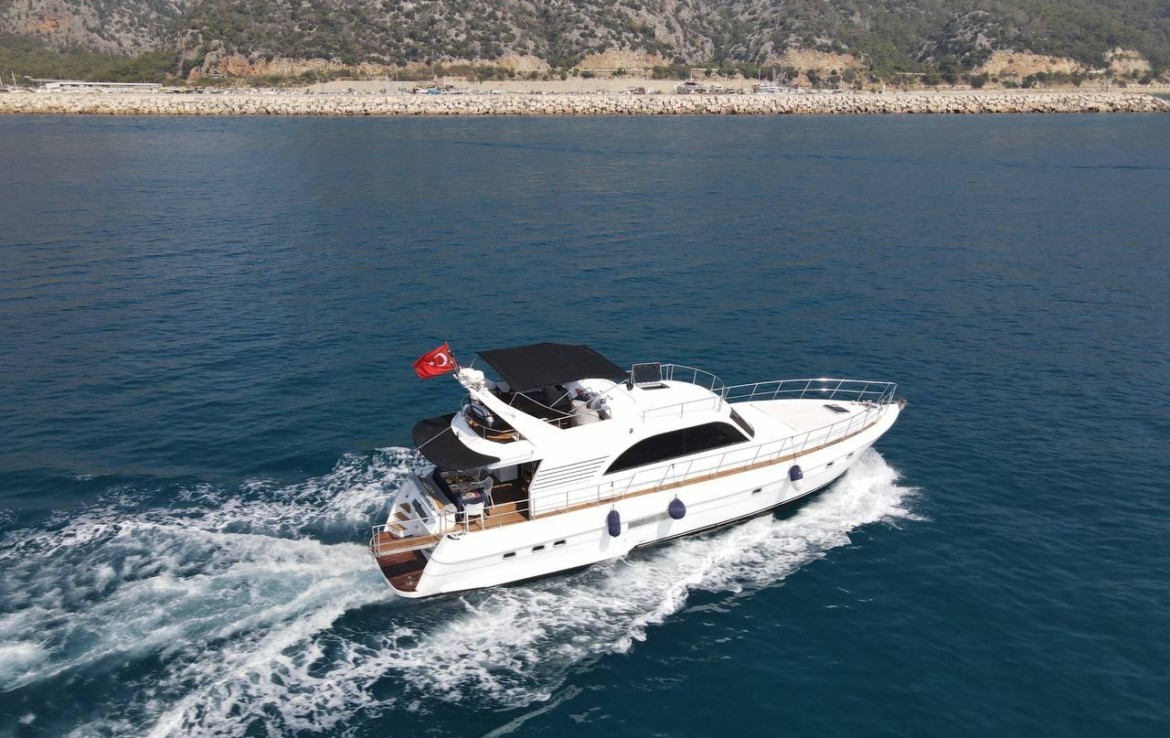 ЯХТА THE STORM - АНТАЛИЯ