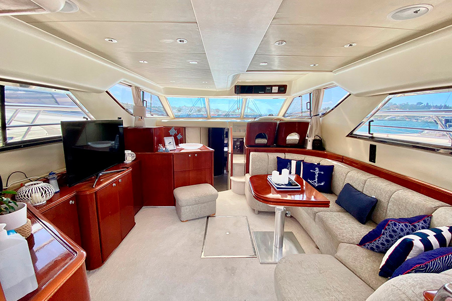 ЯХТА LARES I - ИЗМИР