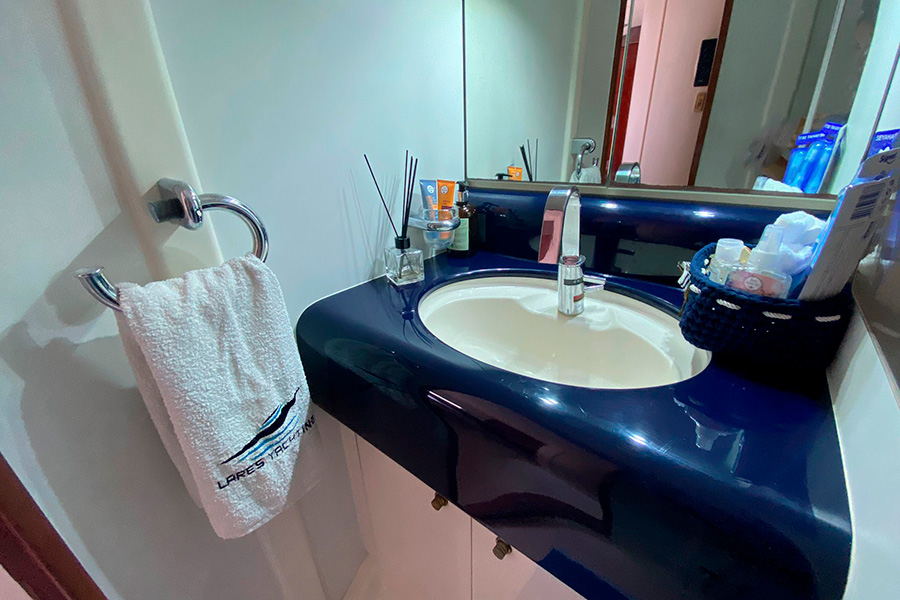 ЯХТА LARES I - ИЗМИР