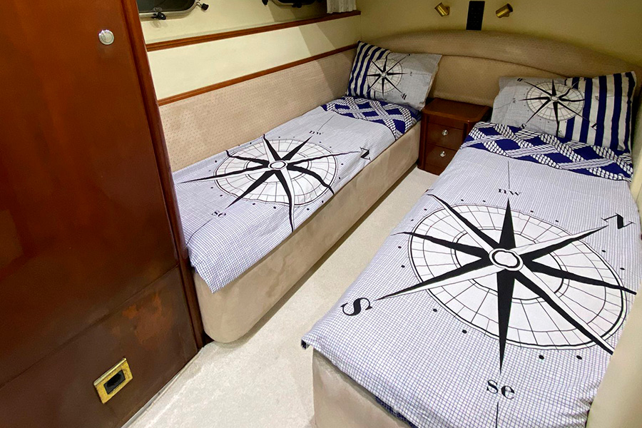 ЯХТА LARES I - ИЗМИР