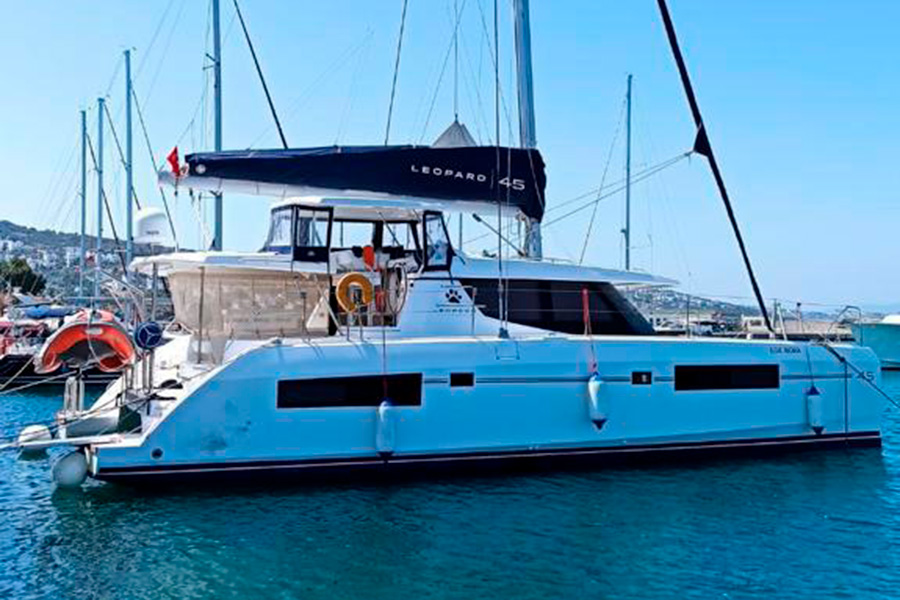 CATAMARAN LEOPARD - IZMIR