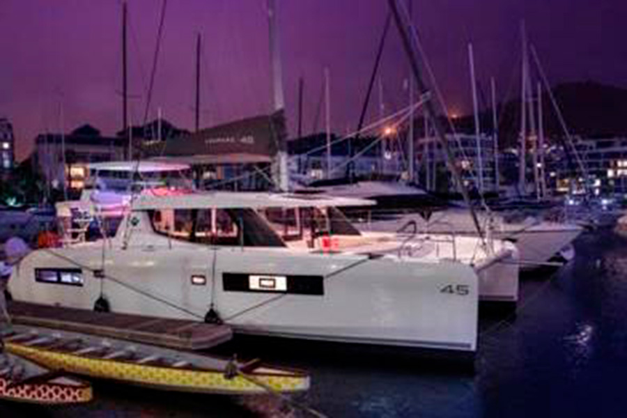 CATAMARAN LEOPARD - IZMIR