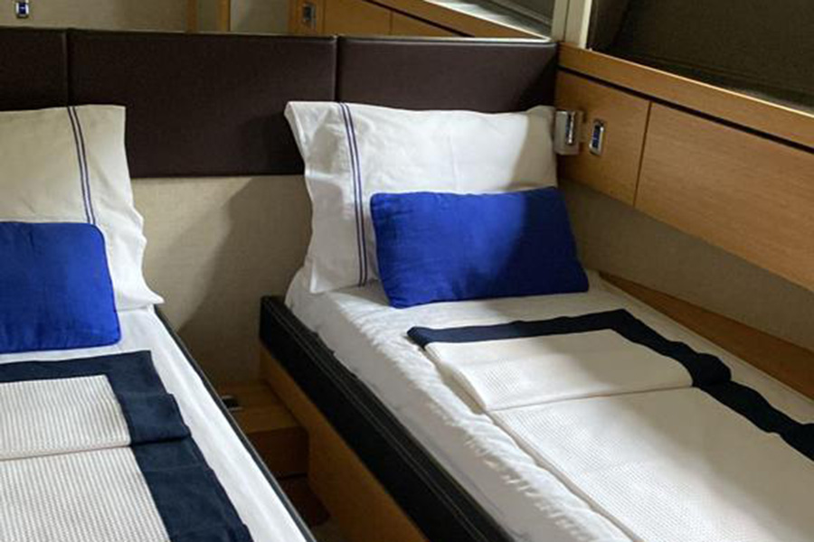 ЯХТА APSUVA - ГЁДЖЕК