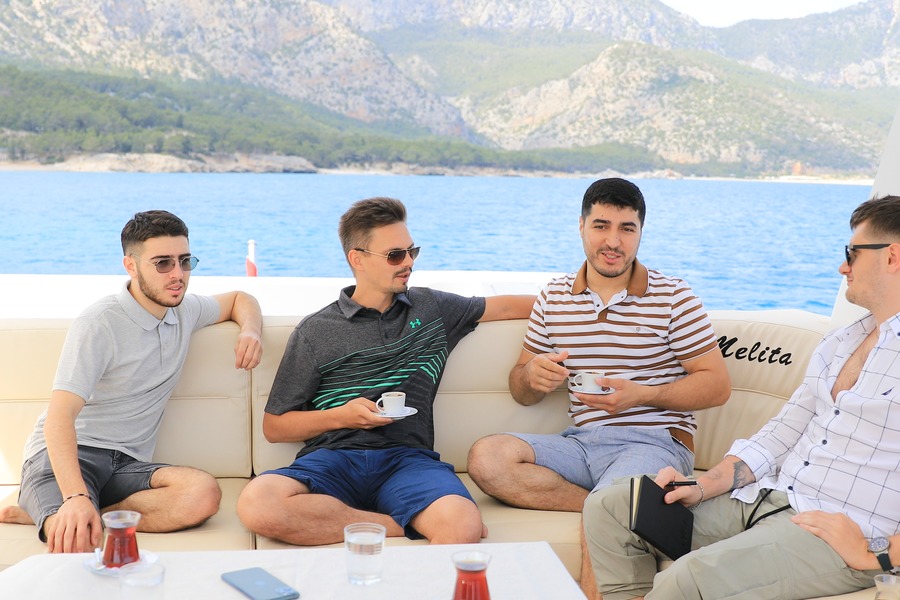 Яхта, как место проведения переговоров