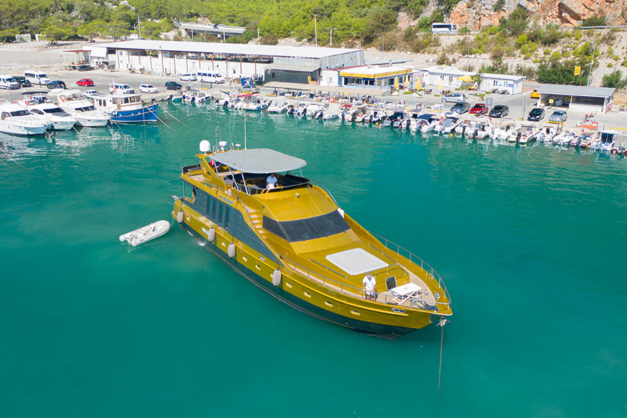 YACHT GÖKBÖRÜ - ANTALYA