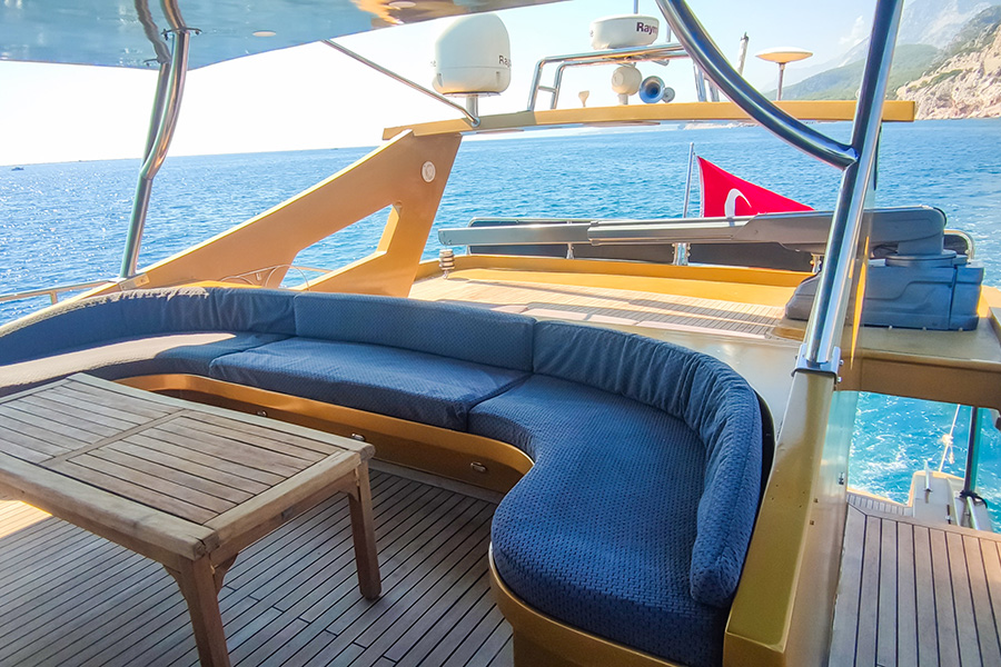 YACHT GÖKBÖRÜ - ANTALYA