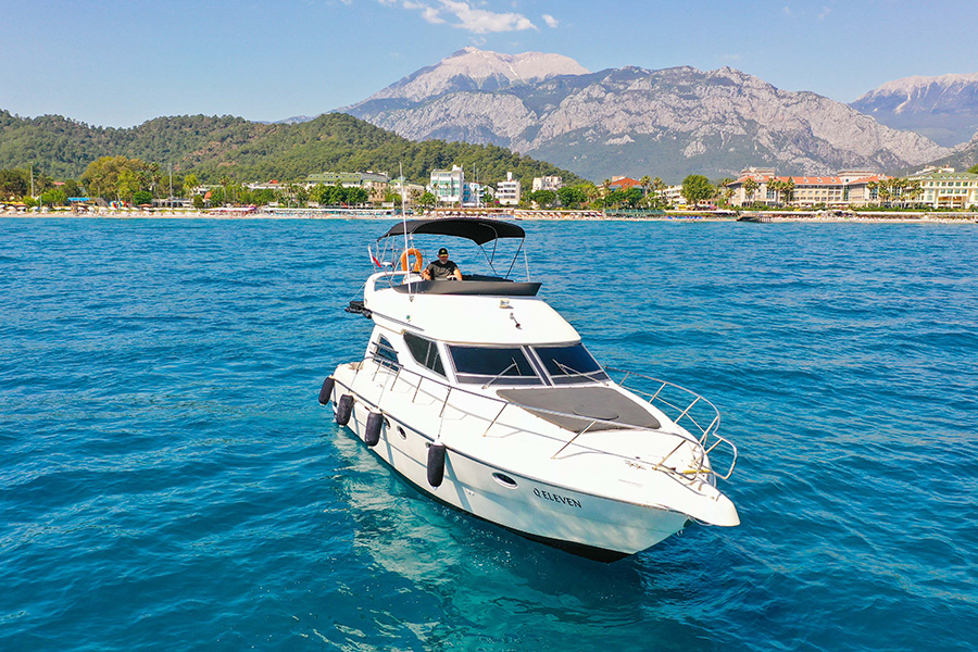 ЯХТА Q ELEVEN - КЕМЕР