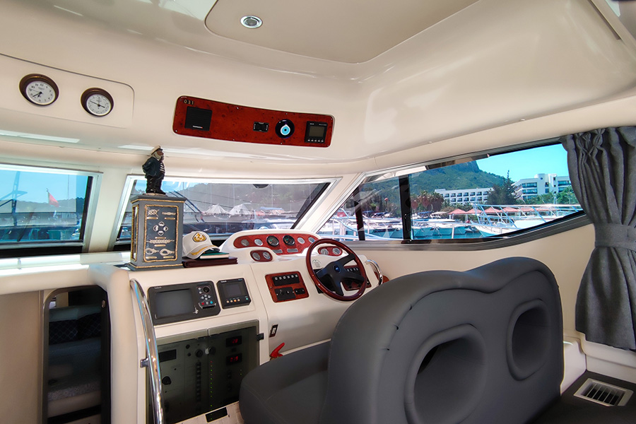 ЯХТА Q ELEVEN - КЕМЕР