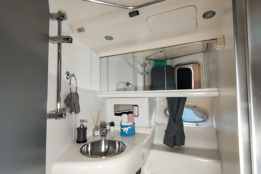 ЯХТА Q ELEVEN - КЕМЕР