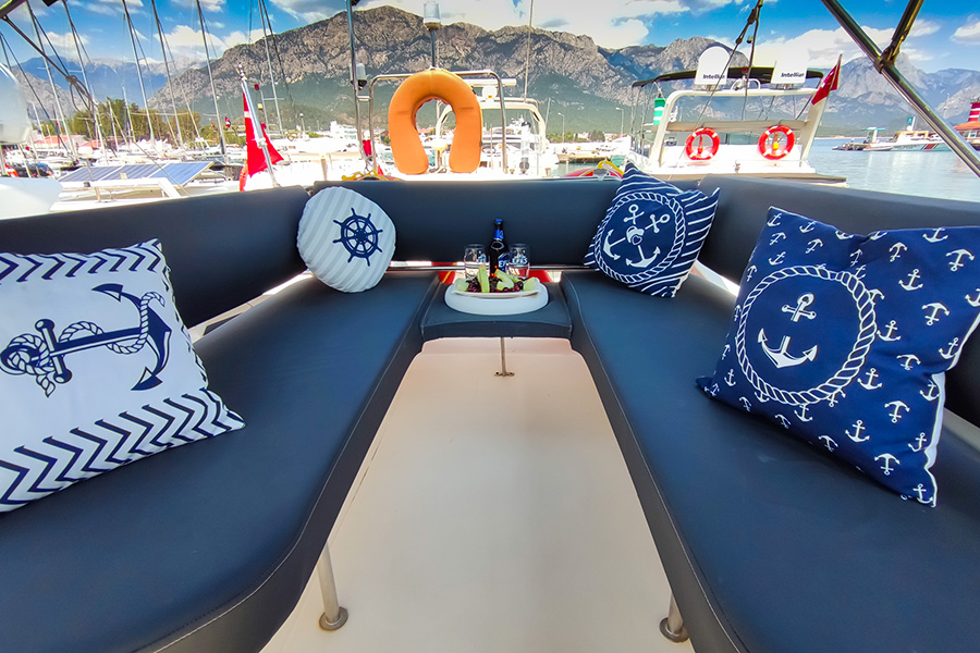 ЯХТА Q ELEVEN - КЕМЕР