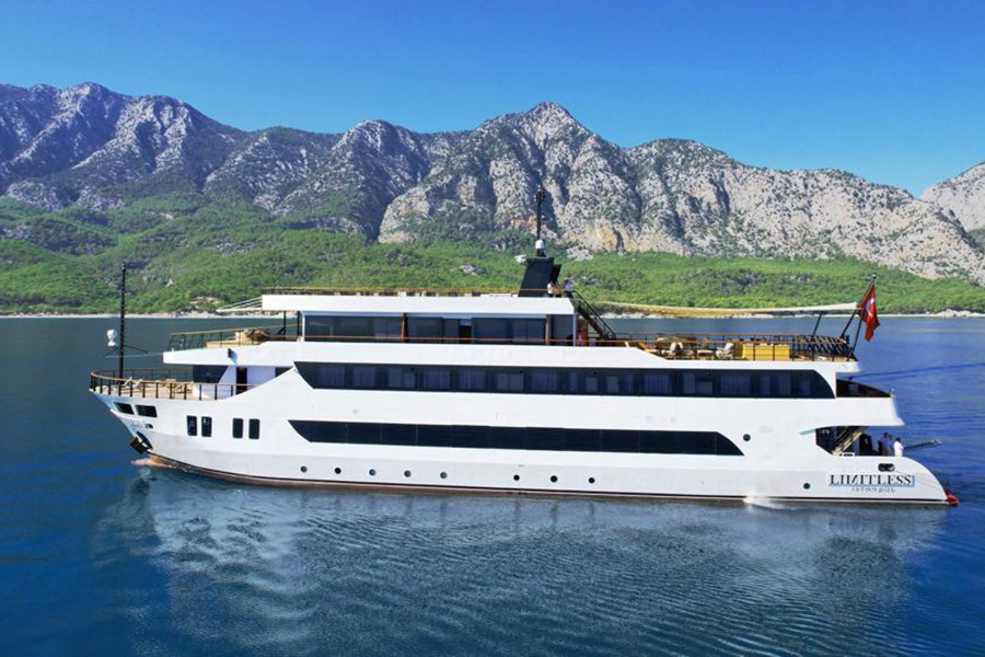 ЯХТА LIMITLESS - МАРМАРИС